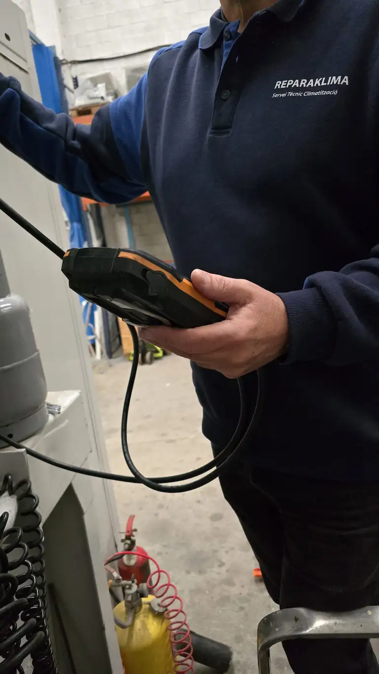 Servicio técnico de Reparaklima para aire acondicionado comercial