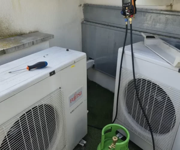 Recarga de gas en aire acondicionado fujitsu multisplit inverter